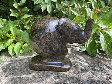 Shona Skulptur "Elefant" aus Serpentin